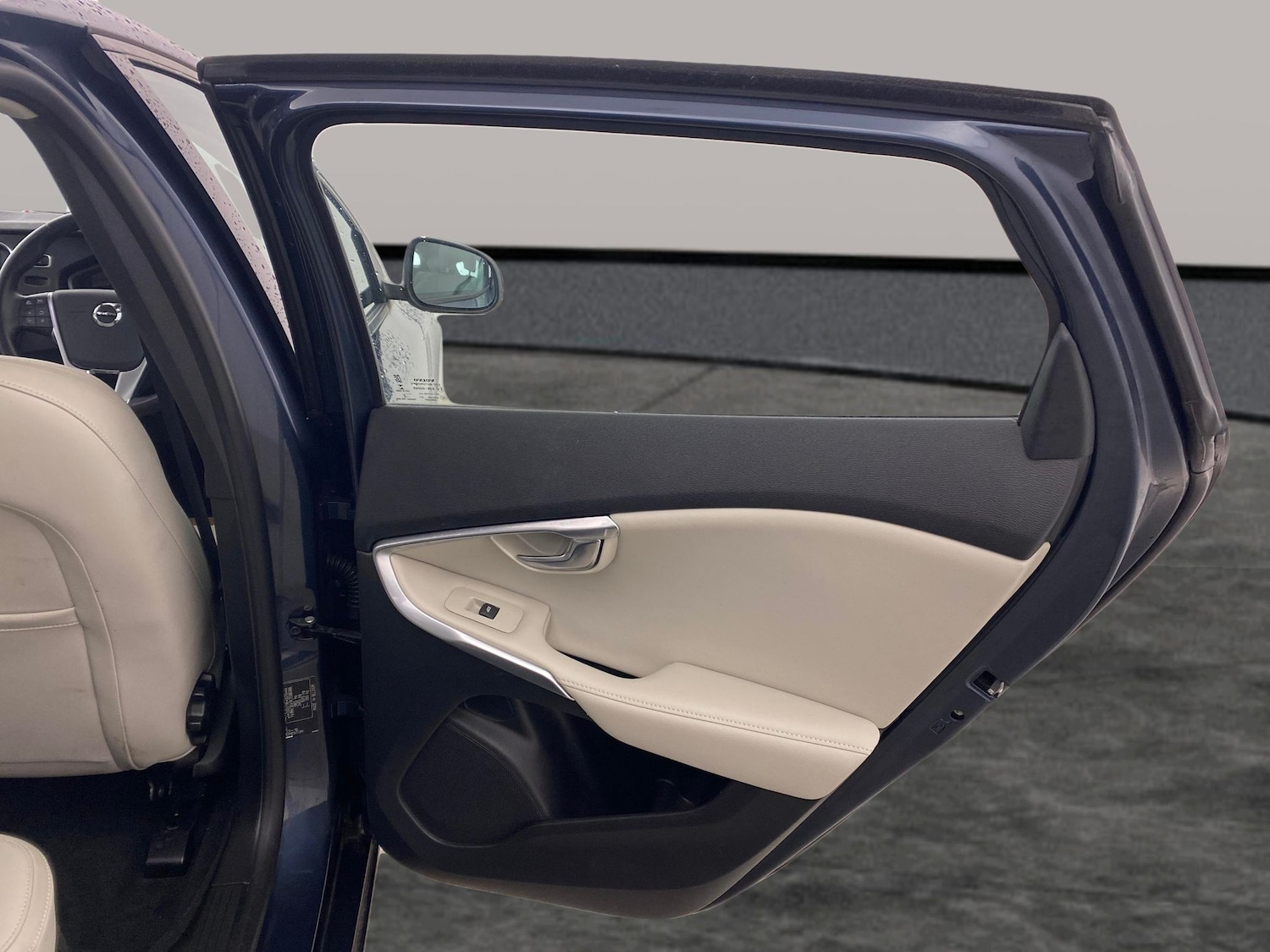 Used Volvo V40 2019 for sale - 77180391: Photo 23