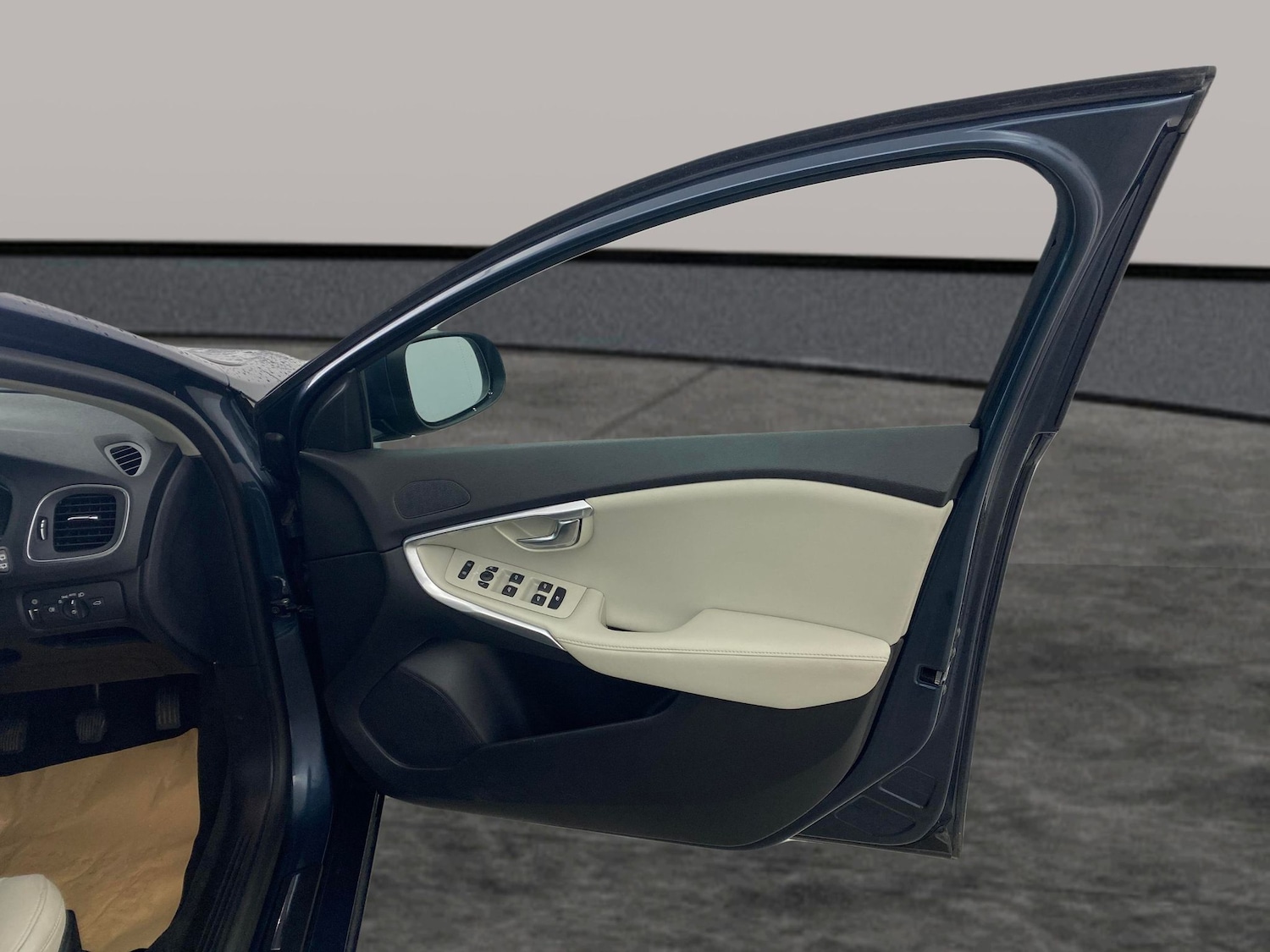 Used Volvo V40 2019 for sale - 77180391: Photo 24