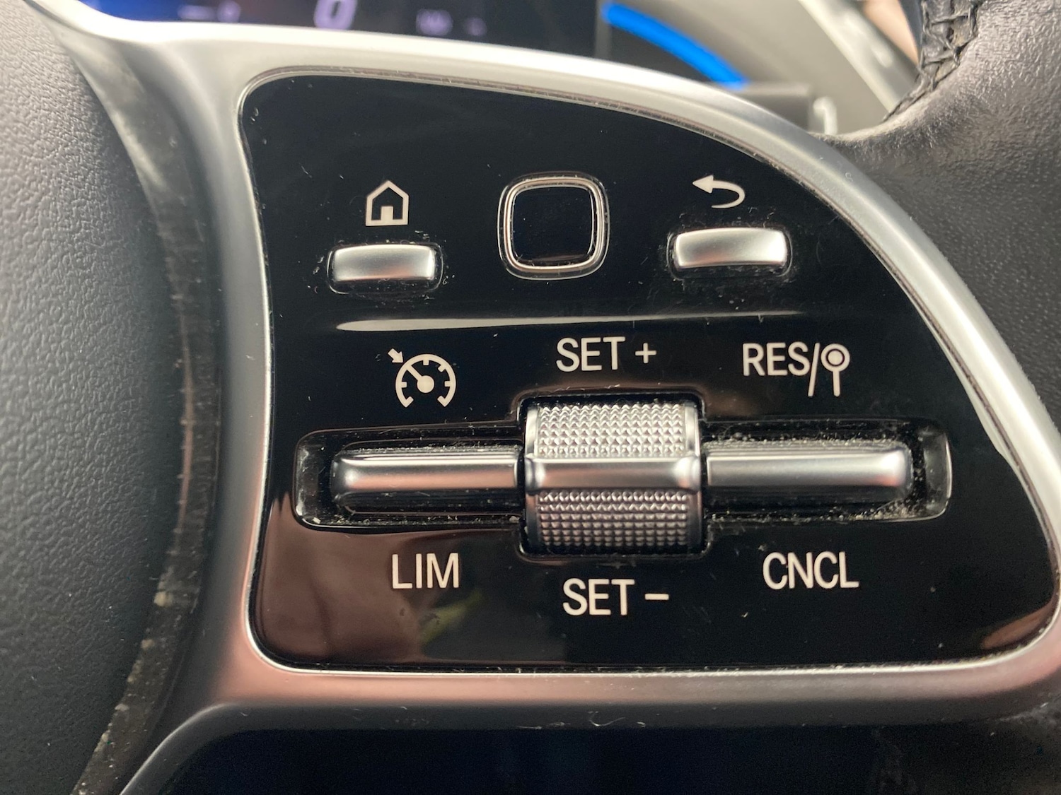 Used Mercedes-Benz EQC 2022 for sale - 77570422: Photo 17