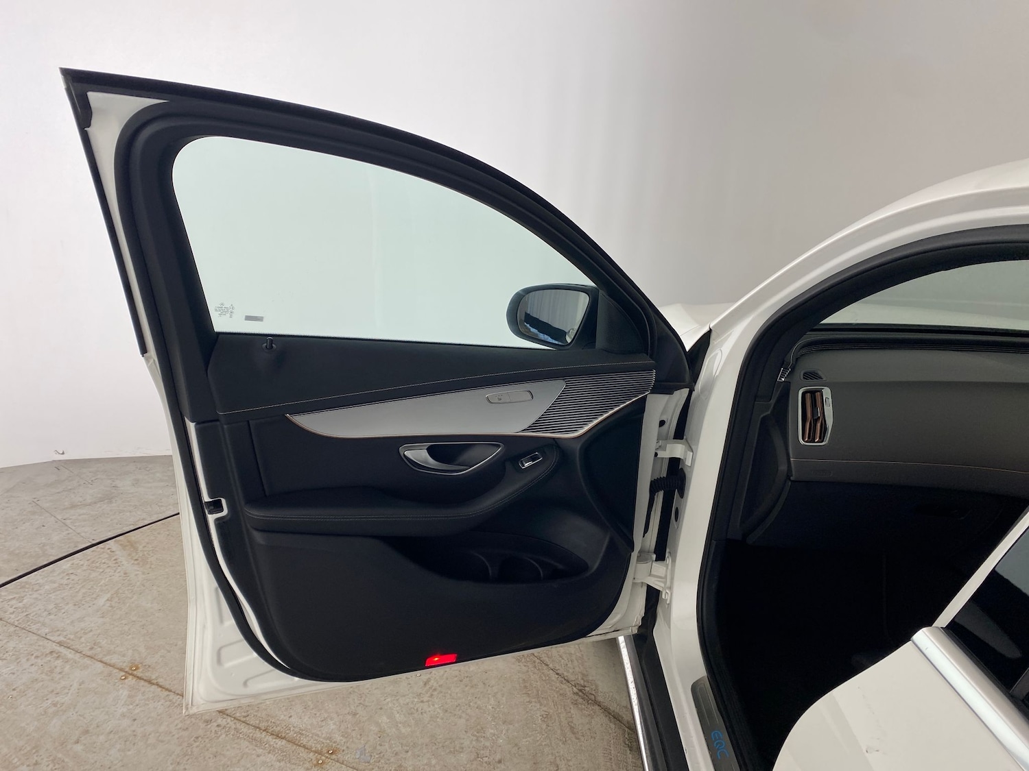 Used Mercedes-Benz EQC 2022 for sale - 77570422: Photo 22