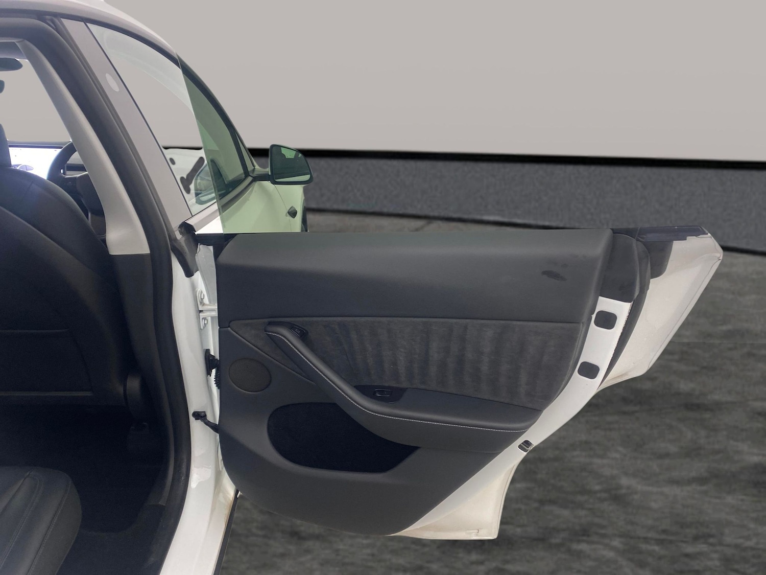 Used Tesla Model Y 2024 for sale - 77763214: Photo 25