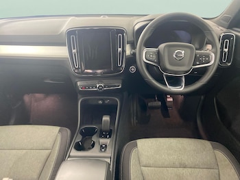 Used Volvo XC40 2024 for sale - 77530044: Photo