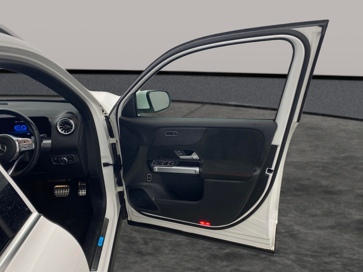 Used Mercedes-Benz EQB 2023 for sale - 77460947: Photo 28