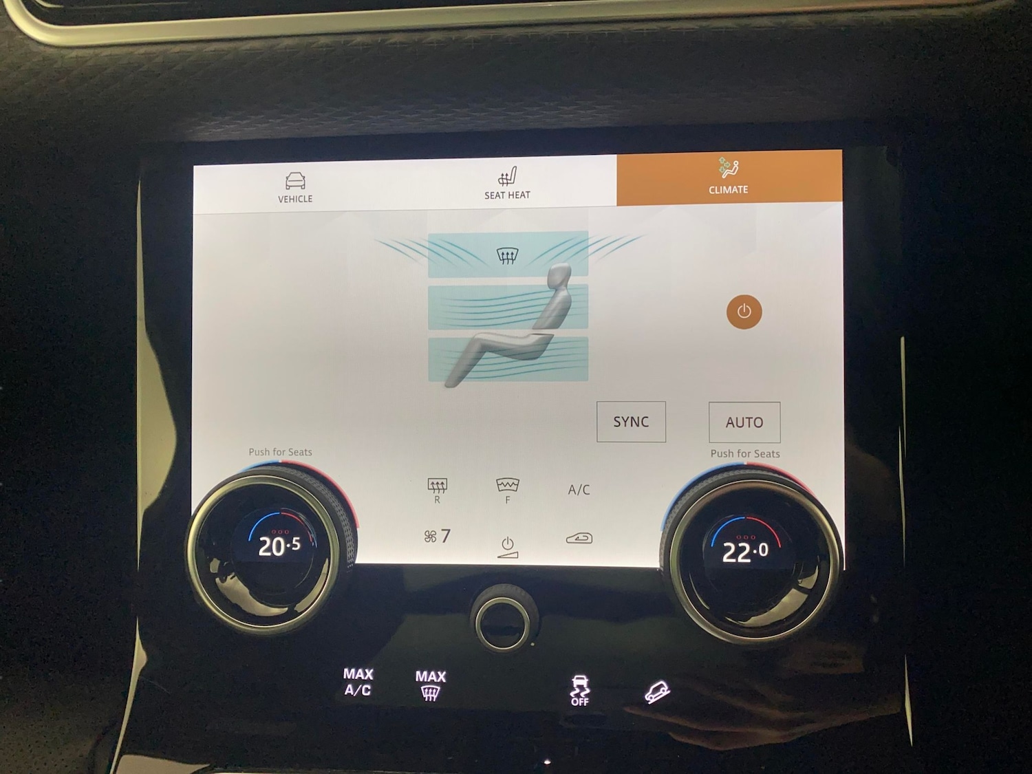 Used Land Rover Range Rover Velar 2022 for sale - 76722554: Photo 19