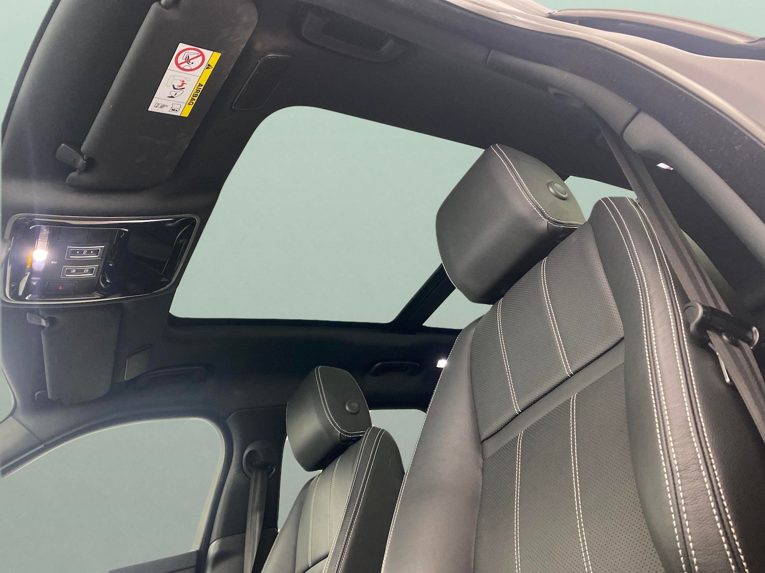 Used Land Rover Range Rover Velar 2022 for sale - 76722554: Photo 5