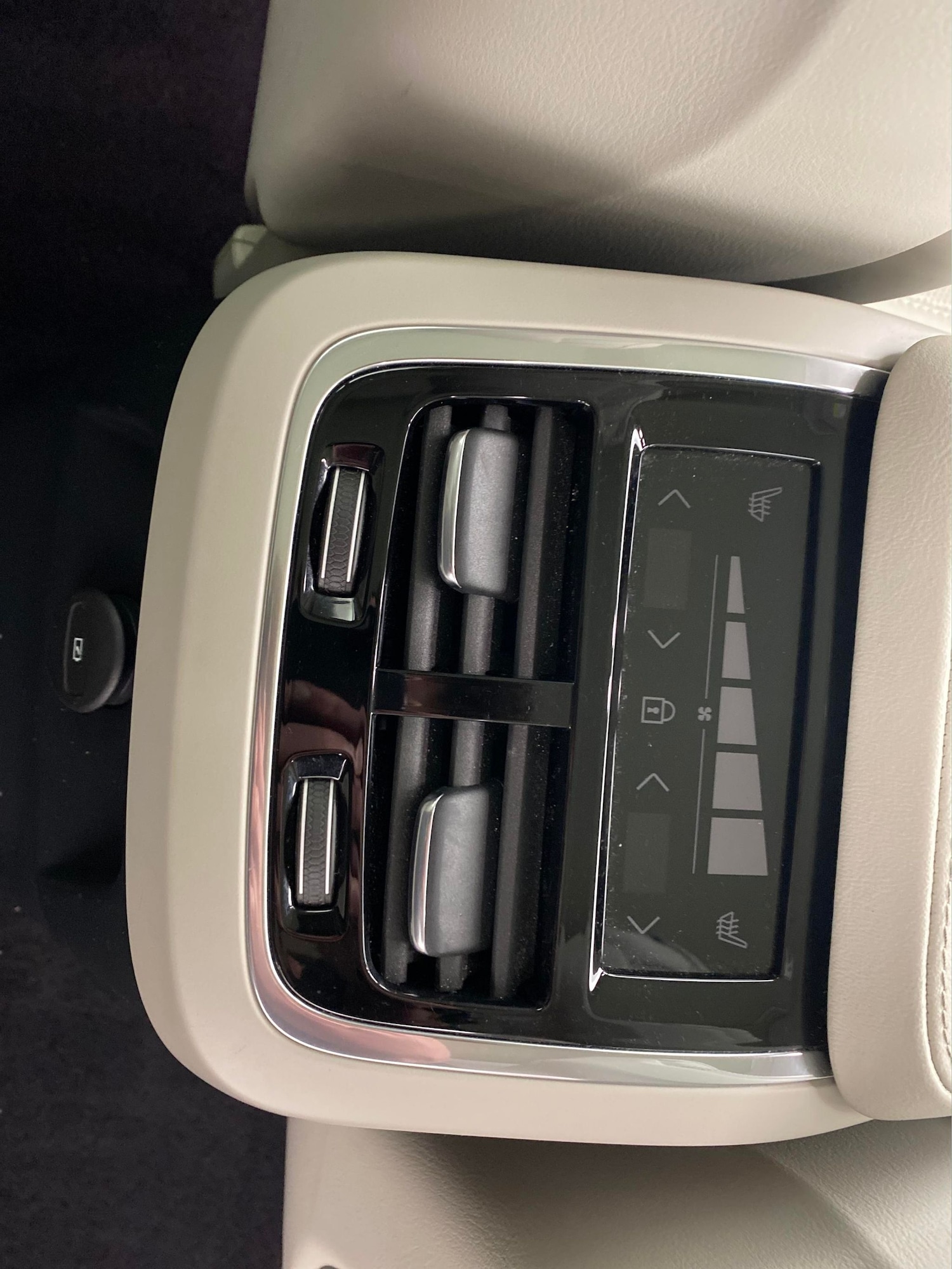 Used Volvo XC90 2022 for sale - 77138038: Photo 14