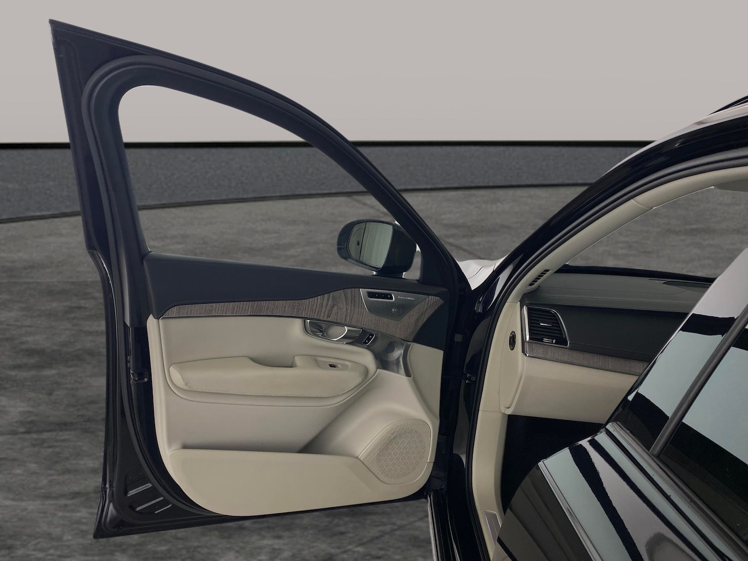 Used Volvo XC90 2022 for sale - 77138038: Photo 25