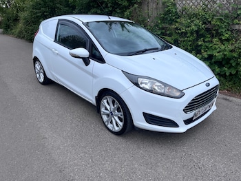 Used Ford Fiesta 2015 for sale - 78611390: Photo