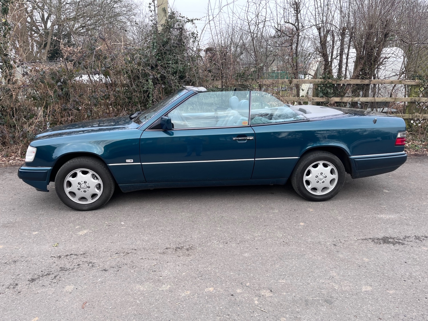 Used Mercedes-Benz E Class 1997 for sale - 76336043: Photo 7