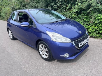 Used Peugeot 208 2013 for sale - 75514852: Photo