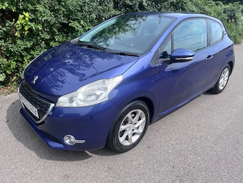 Used Peugeot 208 2013 for sale - 75514852: Photo