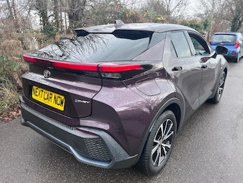 Used Toyota C-HR 2024 for sale - 77020668: Photo