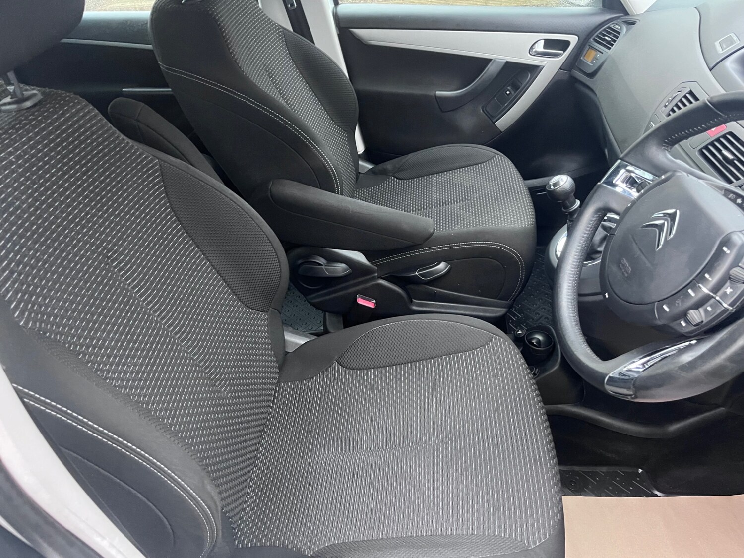 Used Citroen C4 Picasso 2012 for sale - 77241837: Photo 13