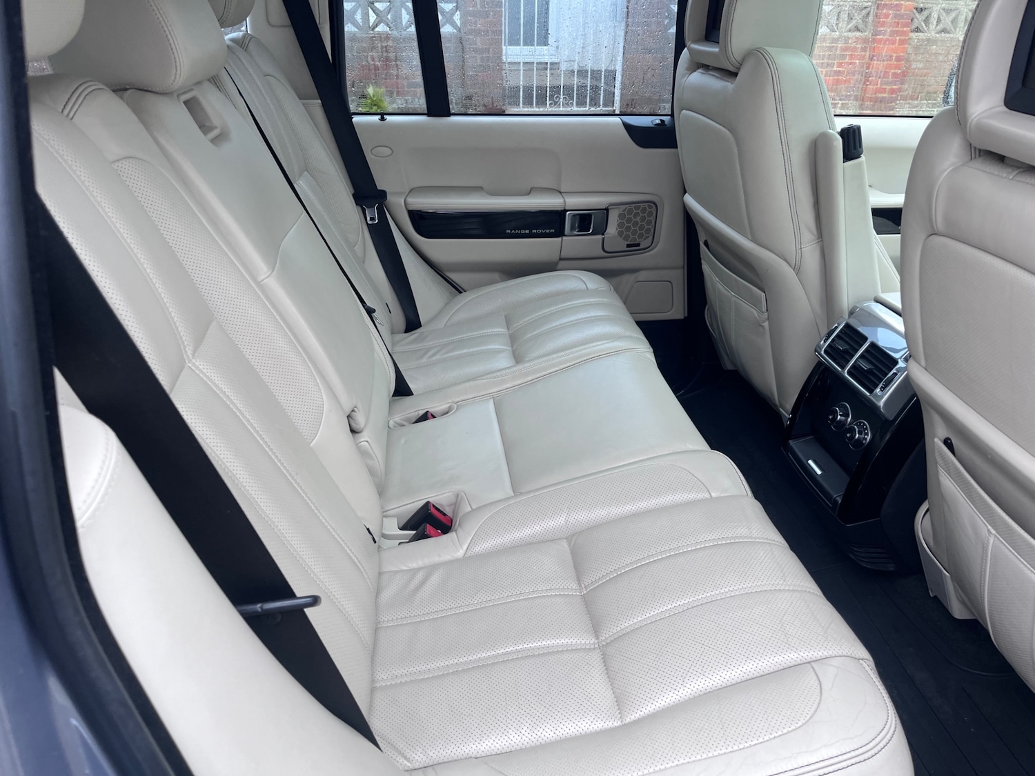 Used Land Rover Range Rover 2011 for sale - 77537108: Photo 4