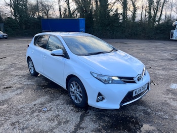 Used Toyota Auris 2014 for sale - 77280459: Photo