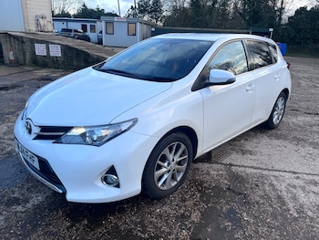 Used Toyota Auris 2014 for sale - 77280459: Photo