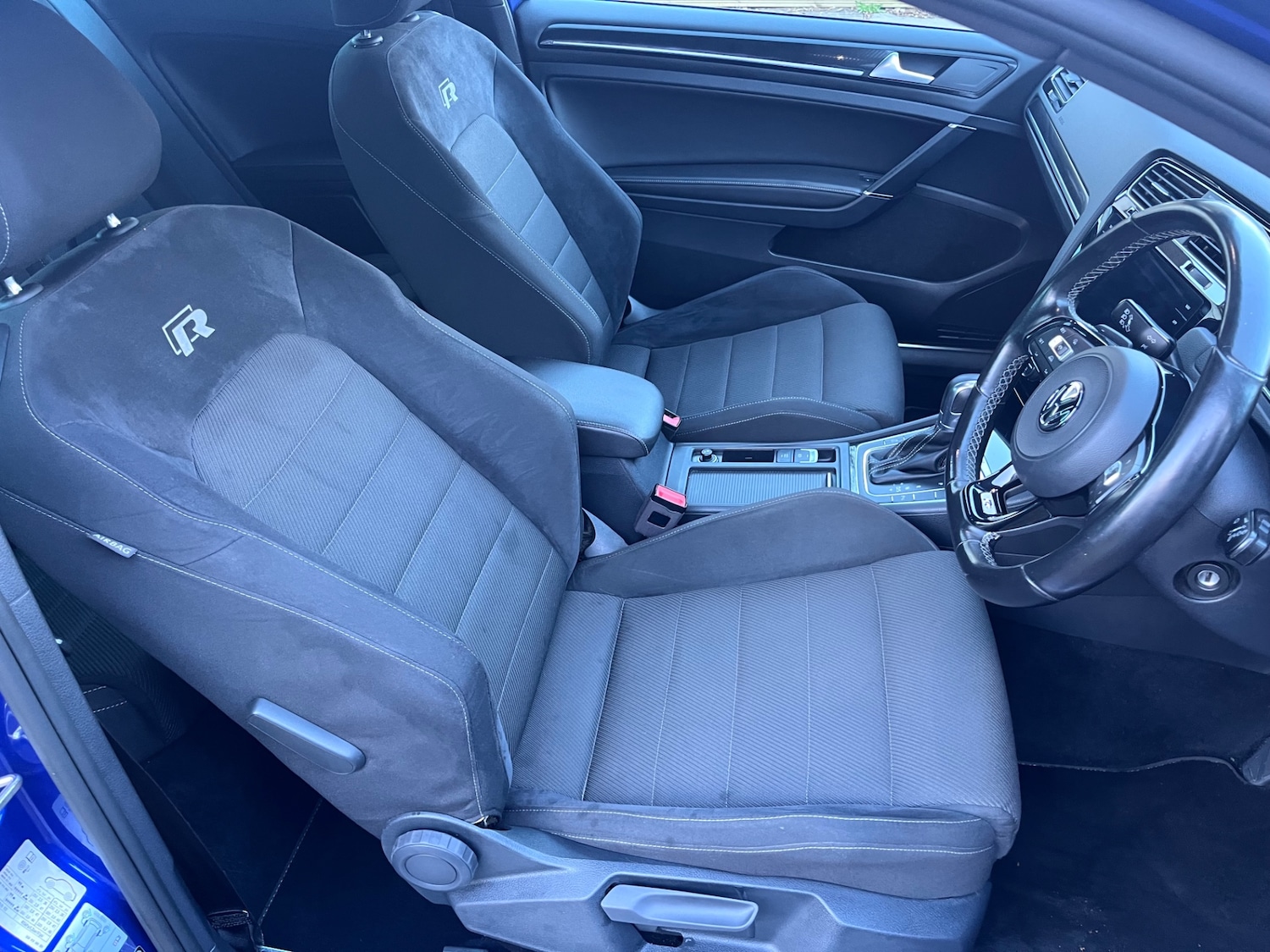 Used Volkswagen Golf 2017 for sale - 77008903: Photo 13