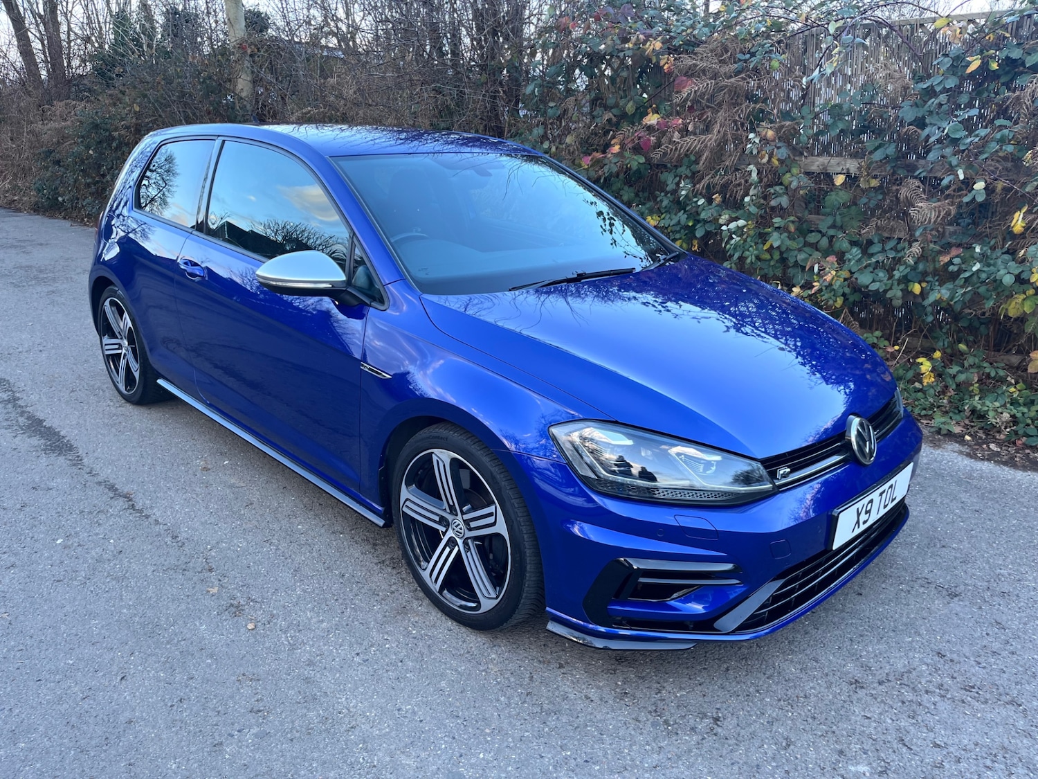 Used Volkswagen Golf 2017 for sale - 77008903: Photo 2