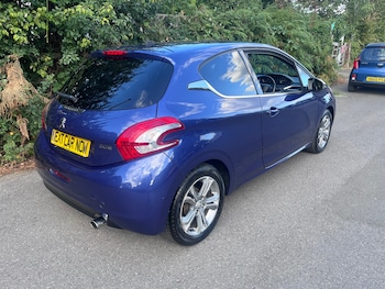 Used Peugeot 208 2014 for sale - 79601790: Photo