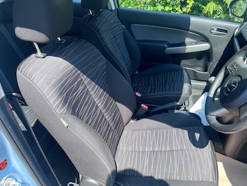 Used Mazda Mazda2 2010 for sale - 79112055: Photo