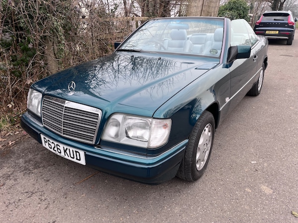 Used Mercedes-Benz E Class 1997 for sale - 74006467: Photo 2
