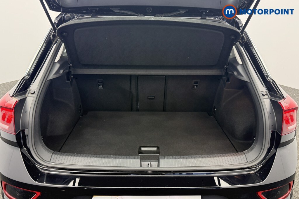 Used Volkswagen T-Roc 2023 for sale - 78143901: Photo 31