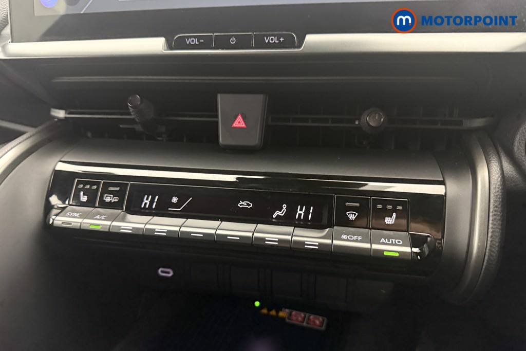 Used Toyota C-HR 2024 for sale - 77649148: Photo 11