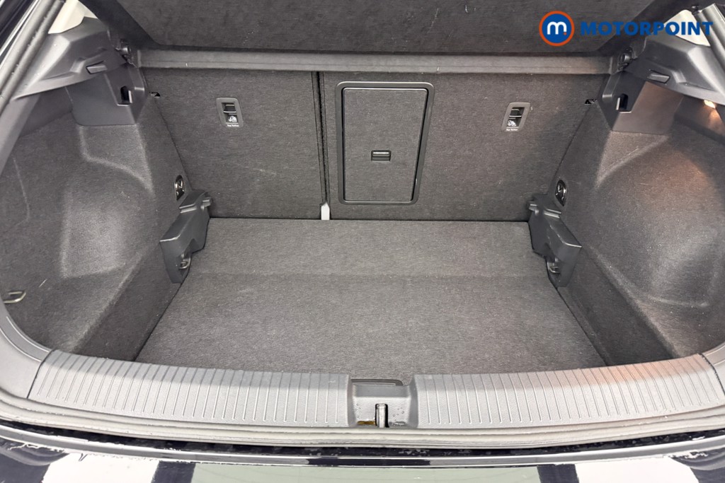 Used Volkswagen T-Roc 2025 for sale - 76933717: Photo 30