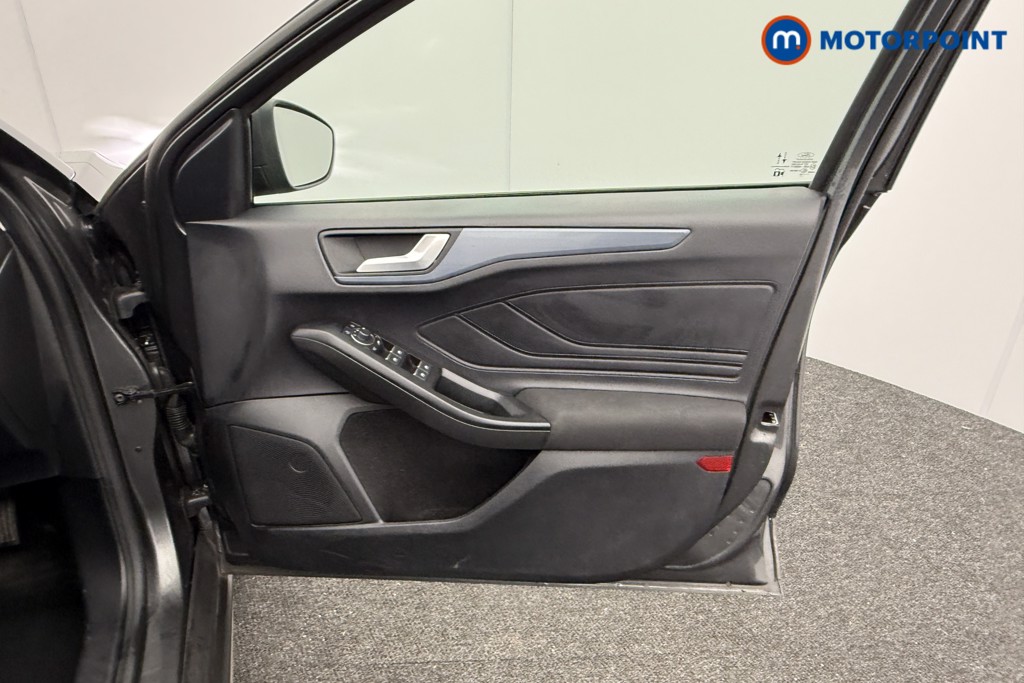 Used Ford Focus 2023 for sale - 76762745: Photo 24