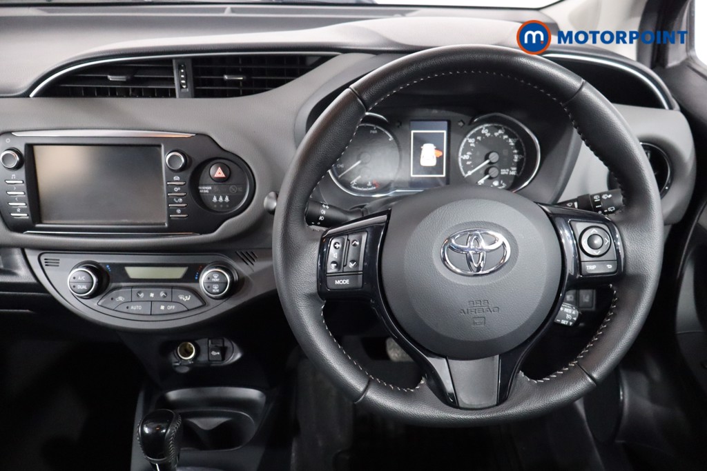 Used Toyota Yaris 2018 for sale - 76933614: Photo 11