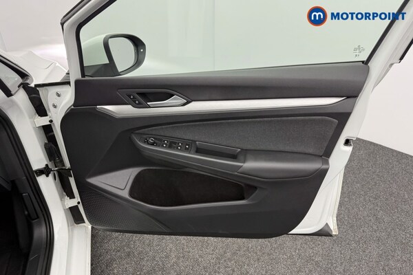 Used Volkswagen Golf 2023 for sale - 76114727: Photo 24