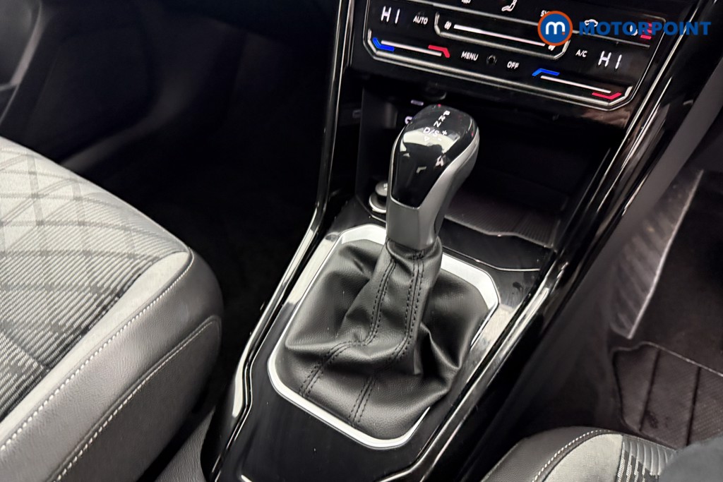 Used Volkswagen T-Roc 2022 for sale - 77691902: Photo 21