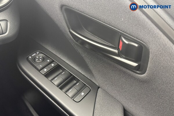 Used Toyota C-HR 2024 for sale - 75625810: Photo 21