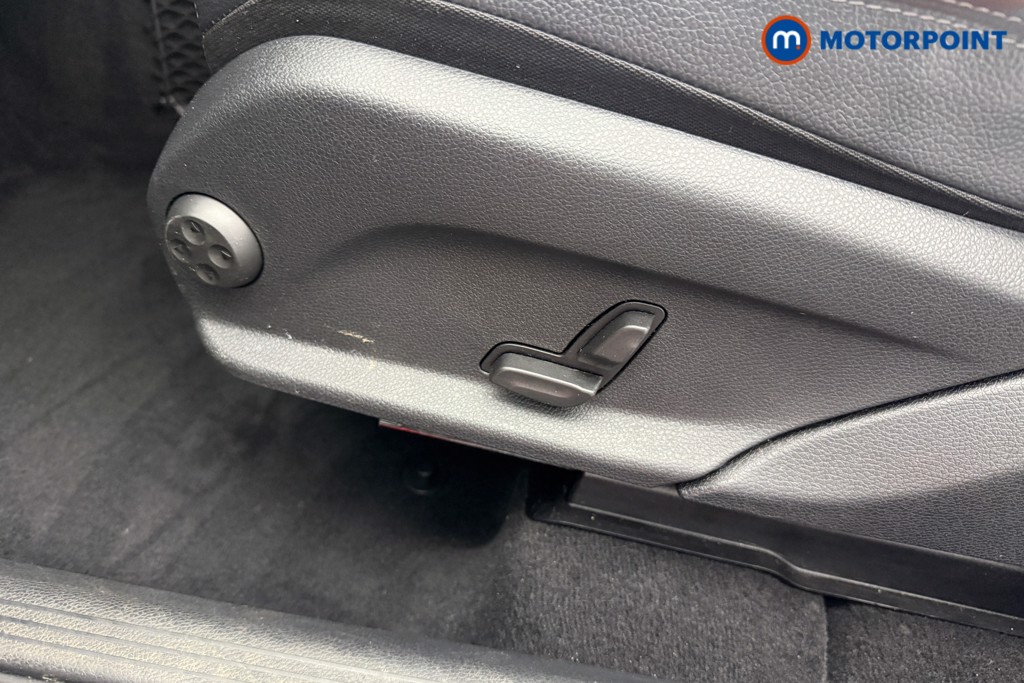 Used Mercedes-Benz GLC 2021 for sale - 78143973: Photo 32