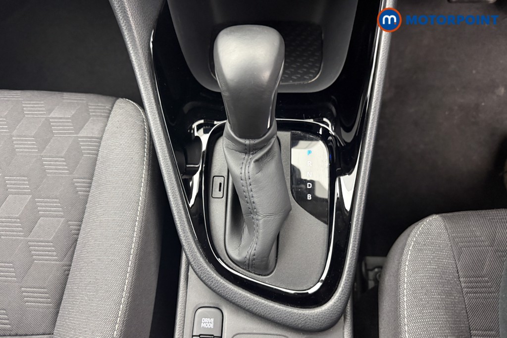 Used Toyota Yaris 2024 for sale - 77607741: Photo 16