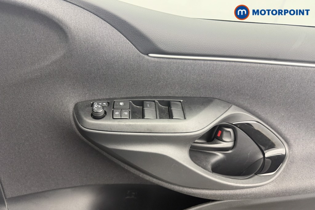 Used Toyota Yaris 2024 for sale - 77607741: Photo 20