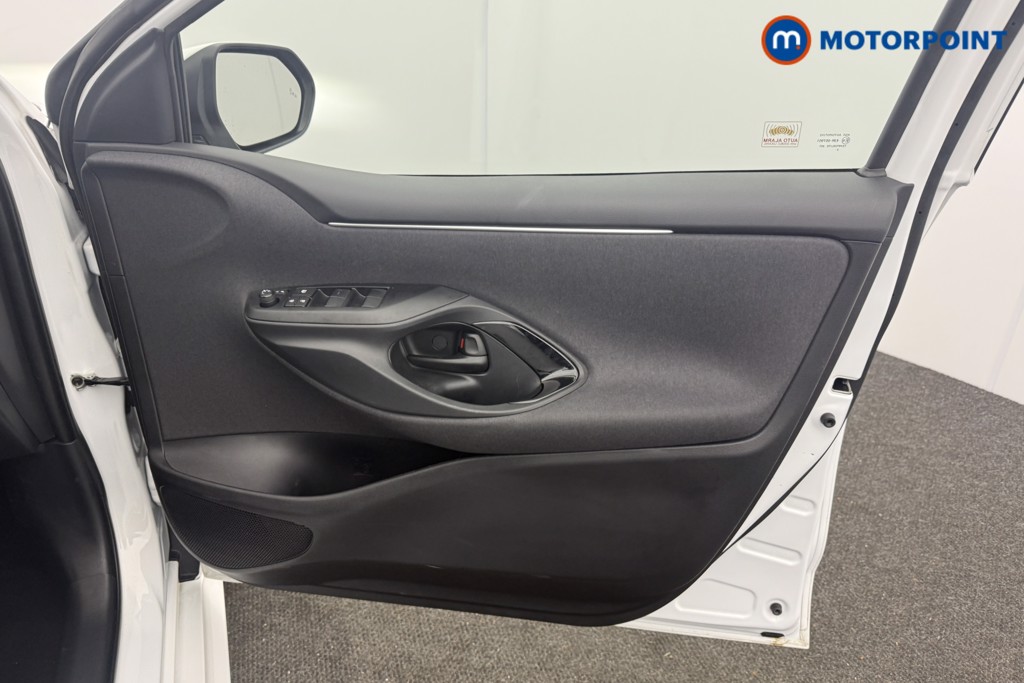 Used Toyota Yaris 2024 for sale - 77607741: Photo 21