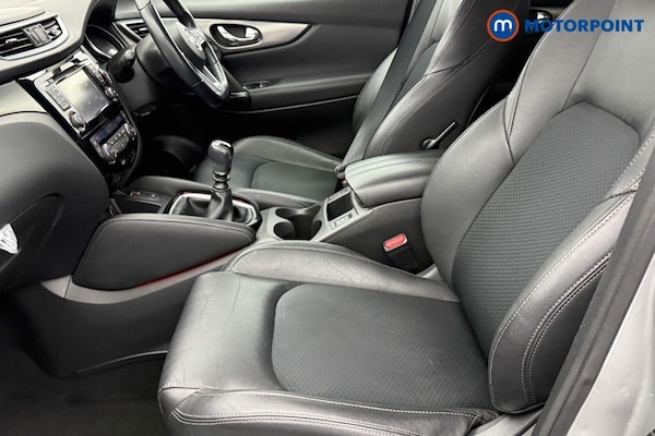 Used Nissan Qashqai 2018 for sale - 76117868: Photo 32