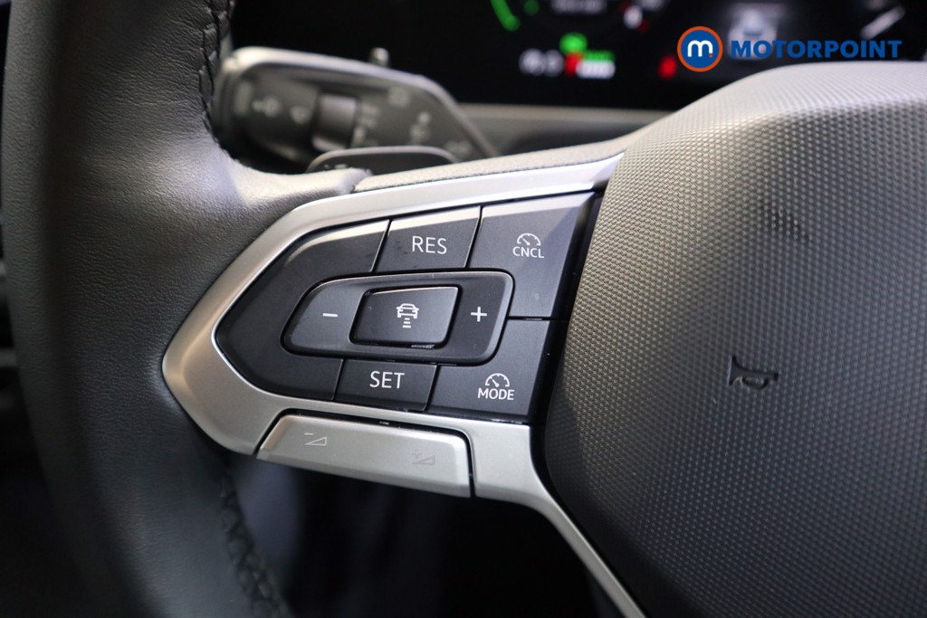 Used Volkswagen Passat 2025 for sale - 76394299: Photo 11