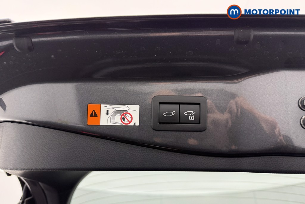 Used Toyota C-HR 2024 for sale - 76046740: Photo 31