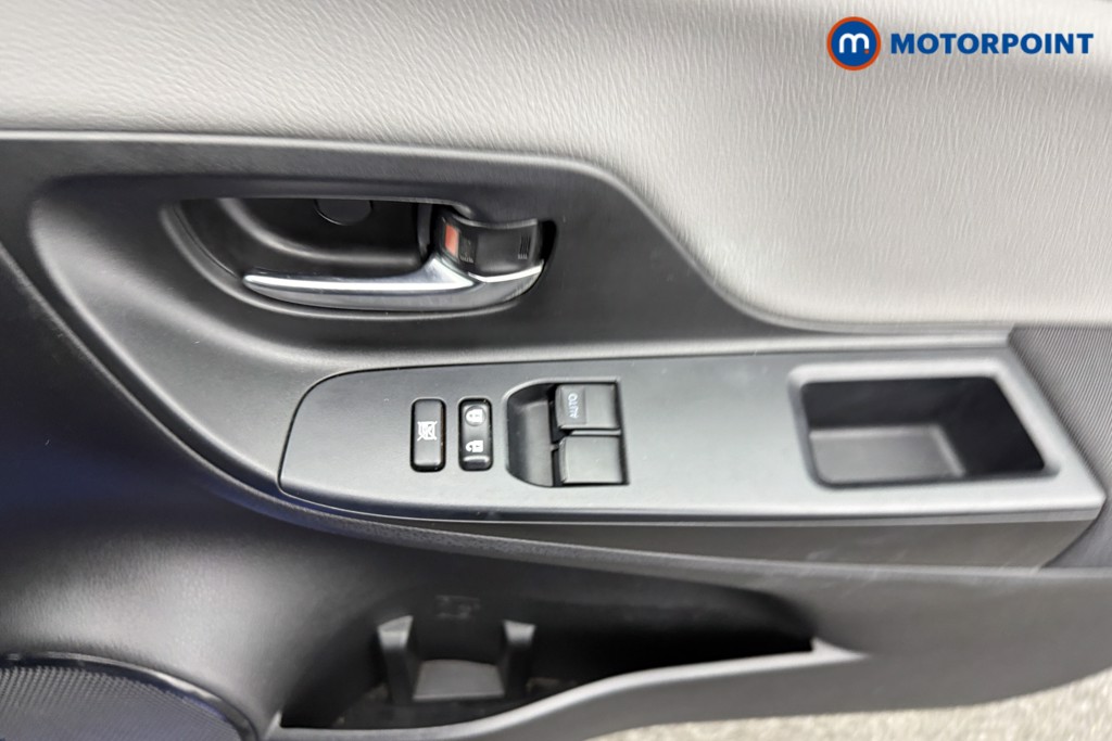 Used Toyota Yaris 2019 for sale - 77158657: Photo 24