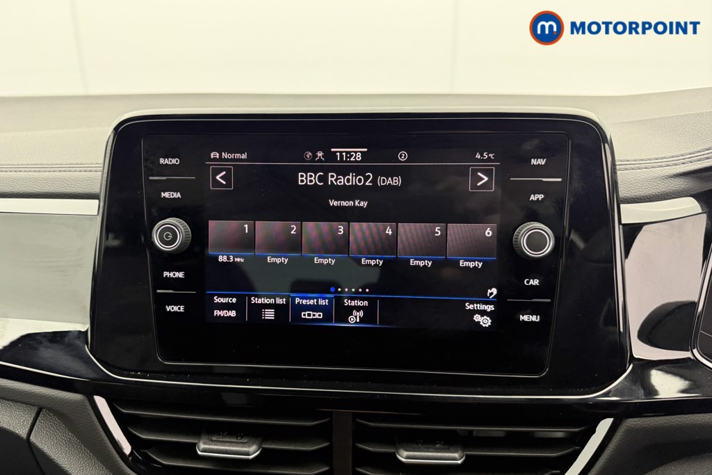 Used Volkswagen T-Roc 2025 for sale - 77297825: Photo 14