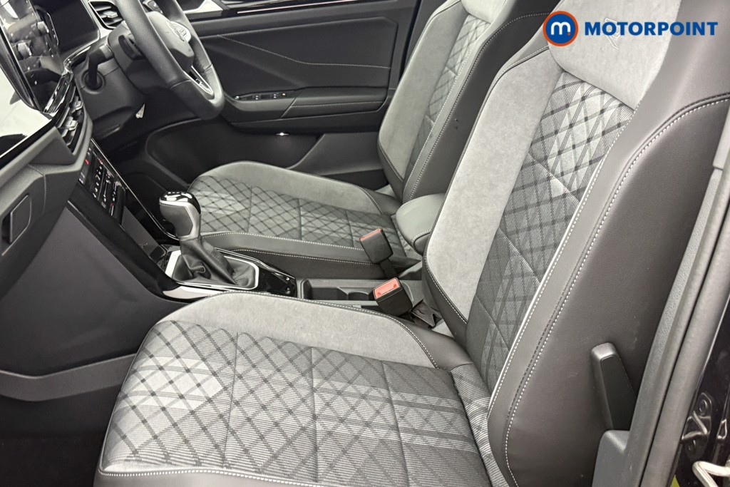 Used Volkswagen T-Roc 2025 for sale - 77297825: Photo 31