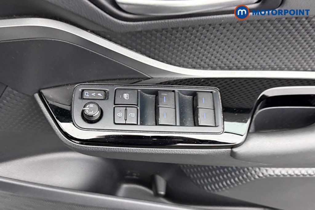 Used Toyota C-HR 2022 for sale - 76789486: Photo 24