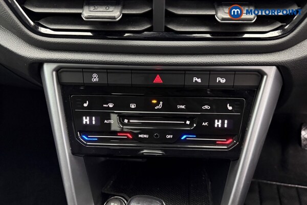 Used Volkswagen T-Roc 2022 for sale - 76218045: Photo 20