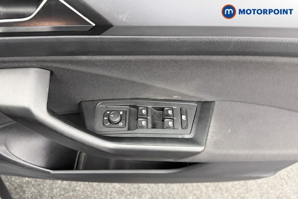 Used Volkswagen T-Roc 2022 for sale - 76218045: Photo 25