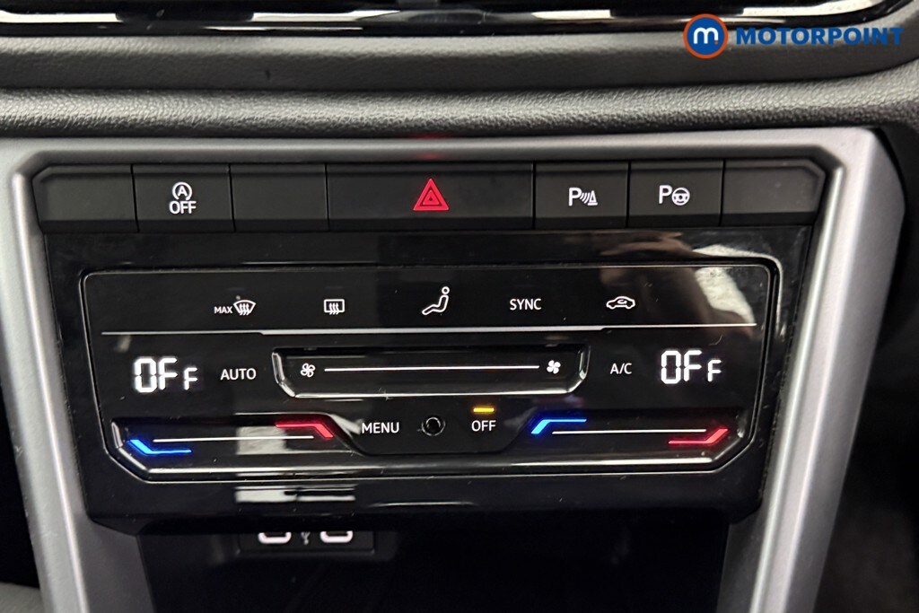 Used Volkswagen T-Roc 2023 for sale - 76063037: Photo 20