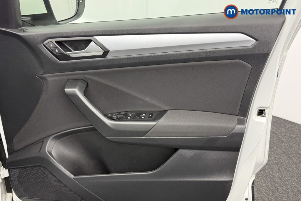 Used Volkswagen T-Roc 2023 for sale - 76063037: Photo 26