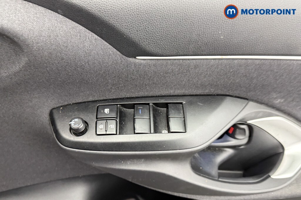 Used Toyota Yaris Cross 2024 for sale - 76352813: Photo 24