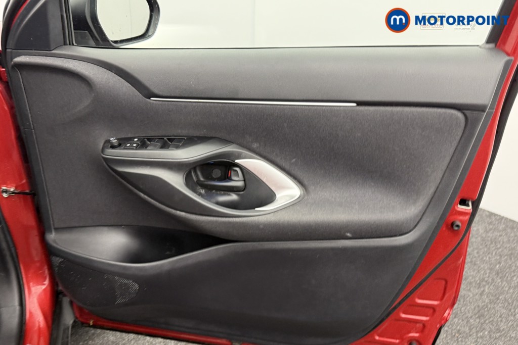 Used Toyota Yaris Cross 2024 for sale - 76352813: Photo 25